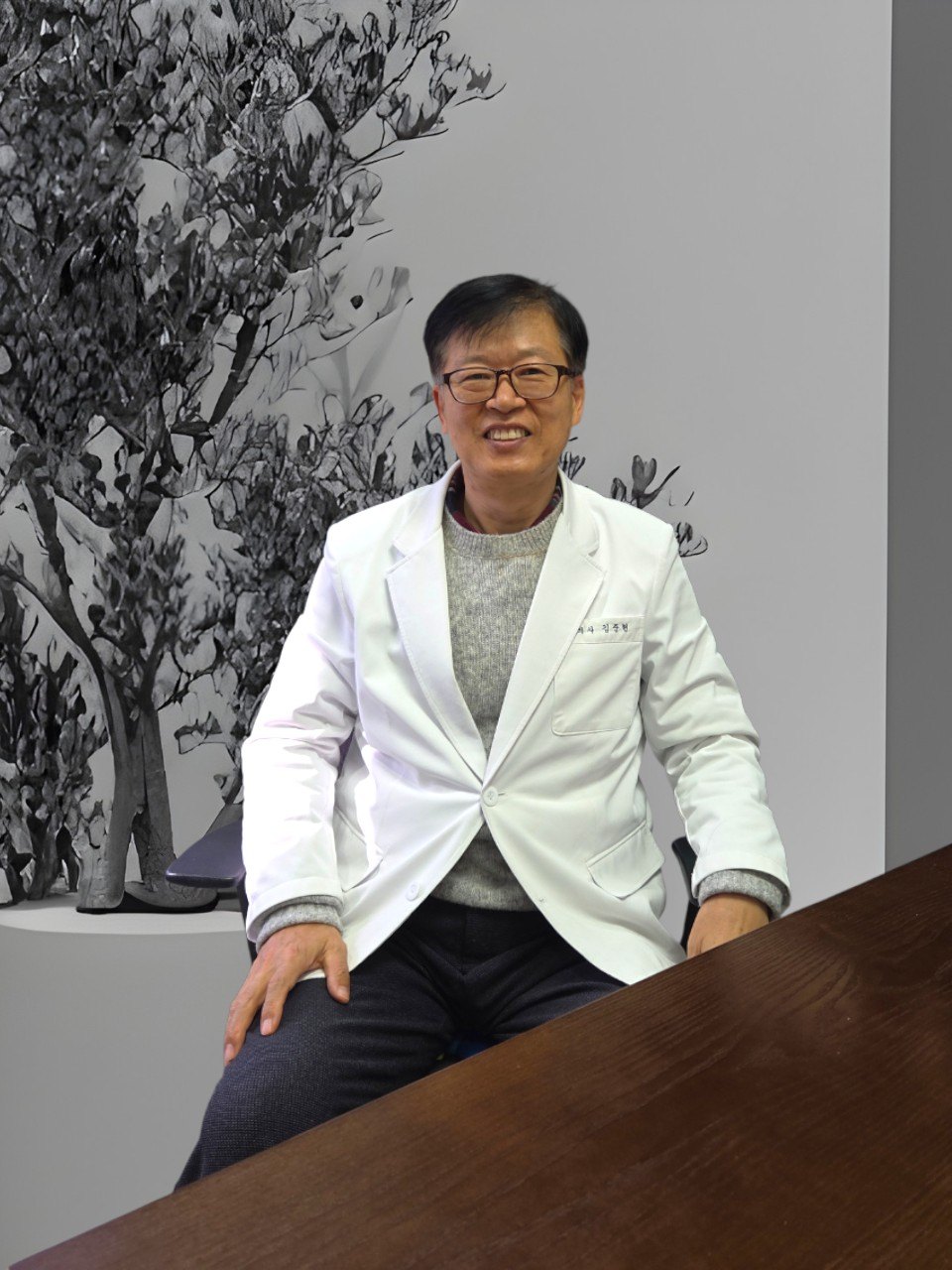 사진-5과장님 배경5.jpg